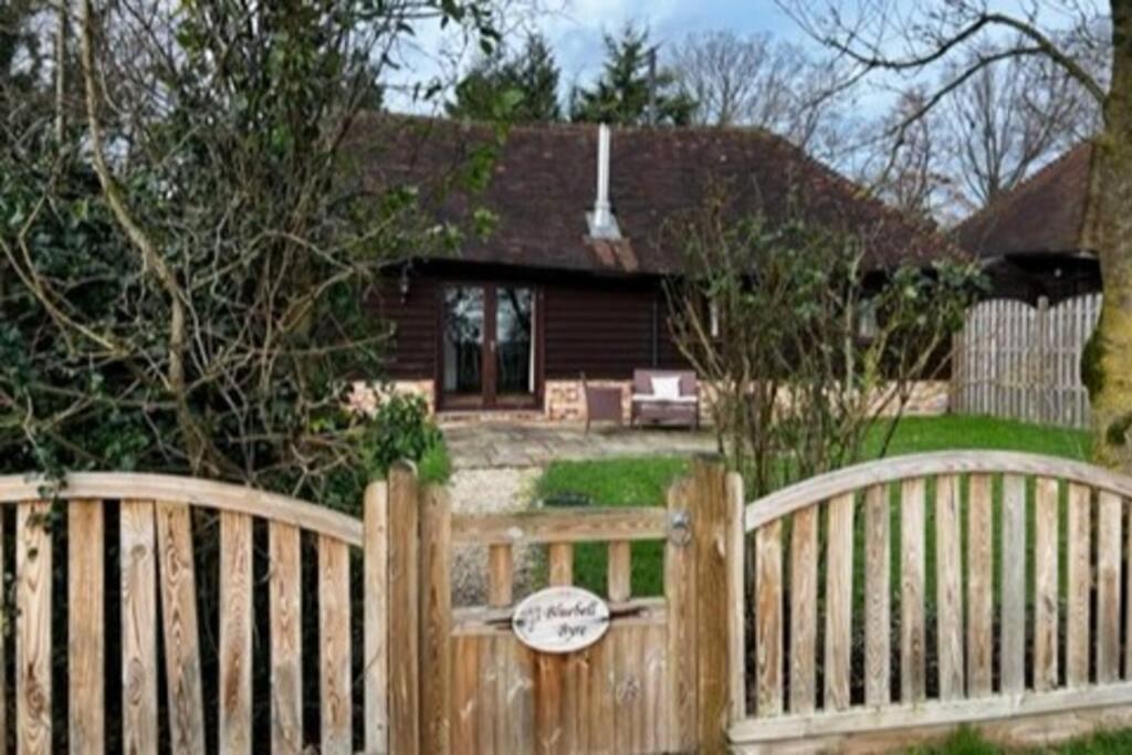 Charming Picturesque Cottage - Nr Tenterden & Rye, Pets Welcomed Rolvenden エクステリア 写真