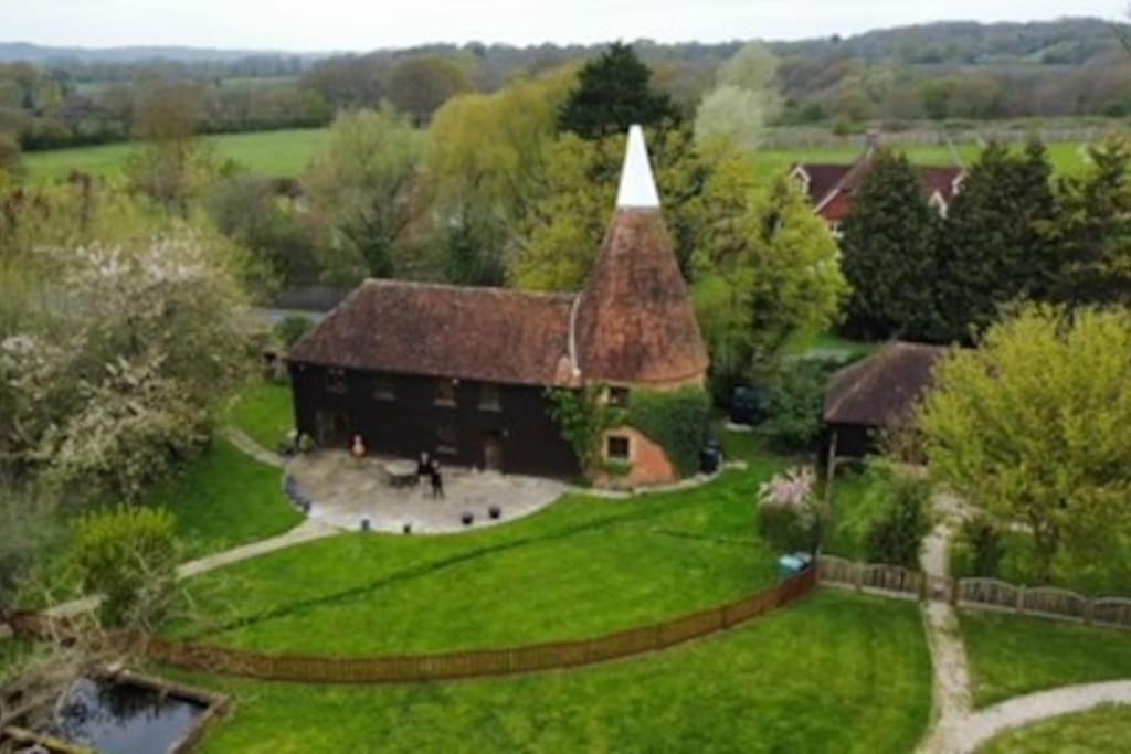 Charming Picturesque Cottage - Nr Tenterden & Rye, Pets Welcomed Rolvenden エクステリア 写真